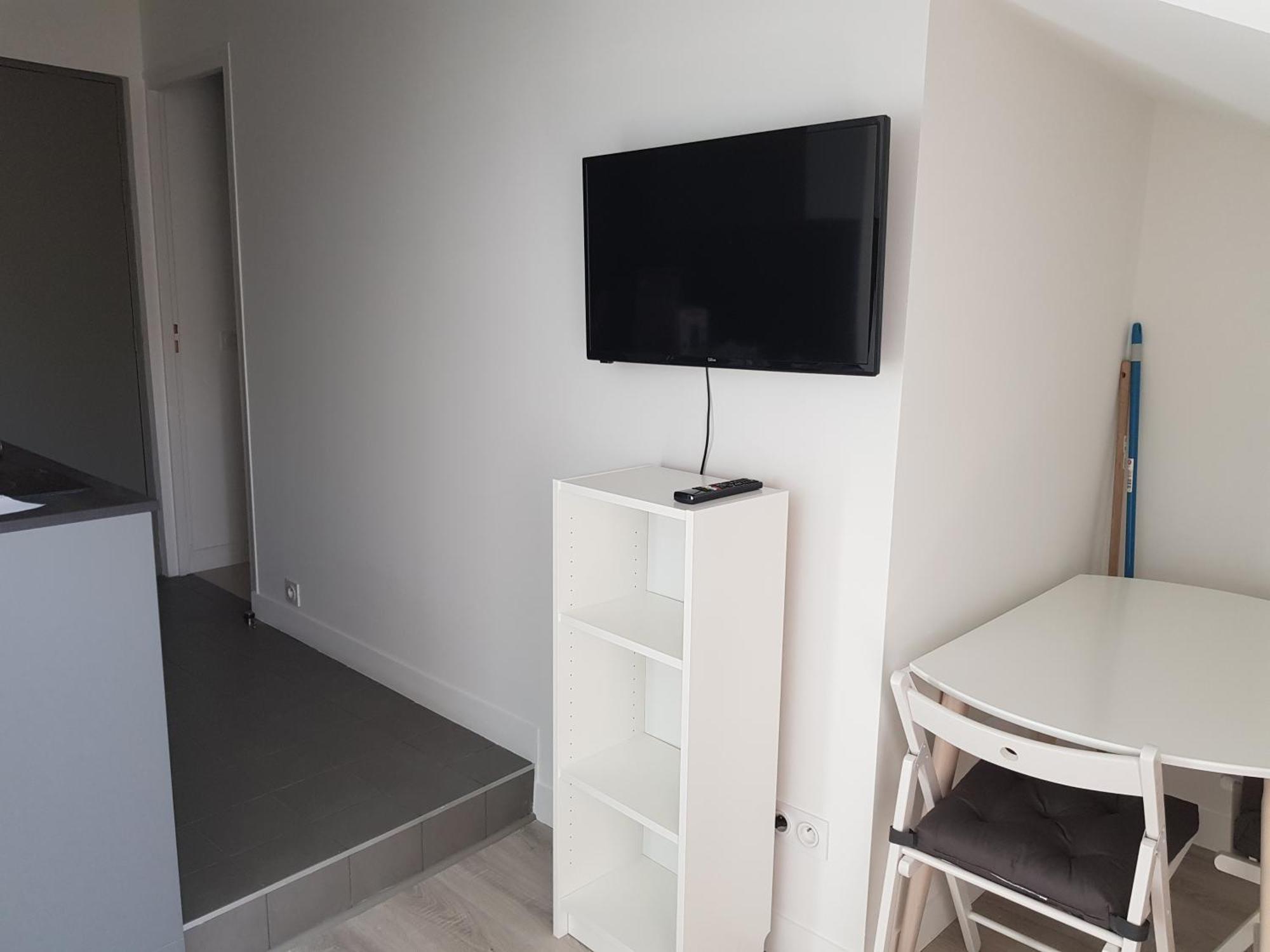 Apartment Centre De : Renove, Climatise Et Calme Nizza