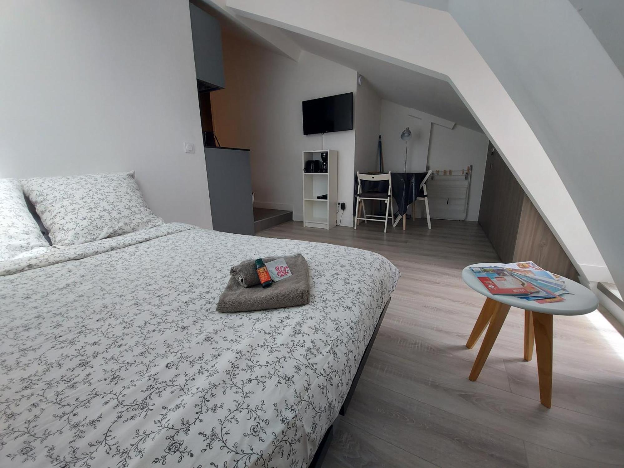 Apartment Centre De : Renove, Climatise Et Calme Nizza