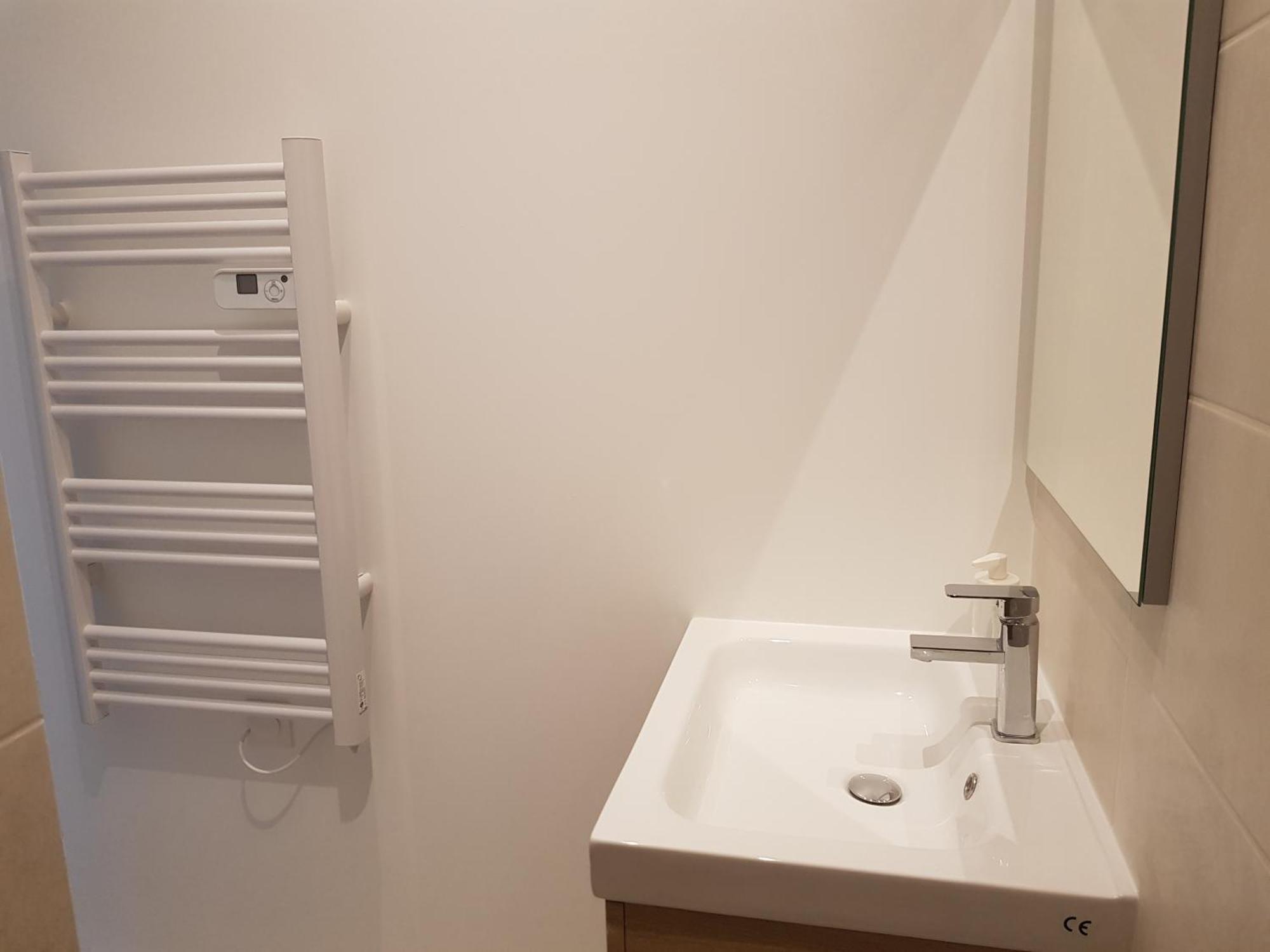 Centre De : Renove, Climatise Et Calme Appartement